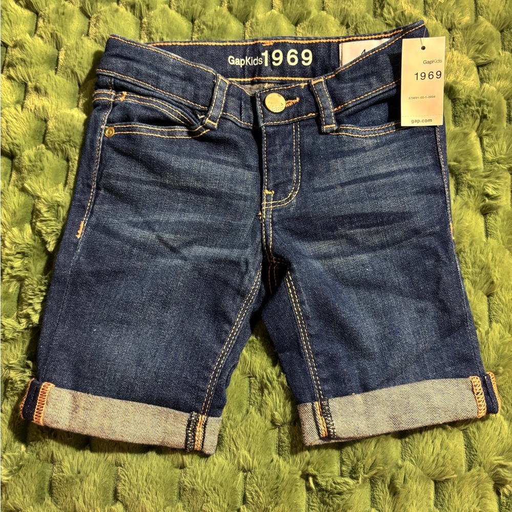 Gap Kids 1969 Denim Shorts Size 4T with adjustable waist NWT
